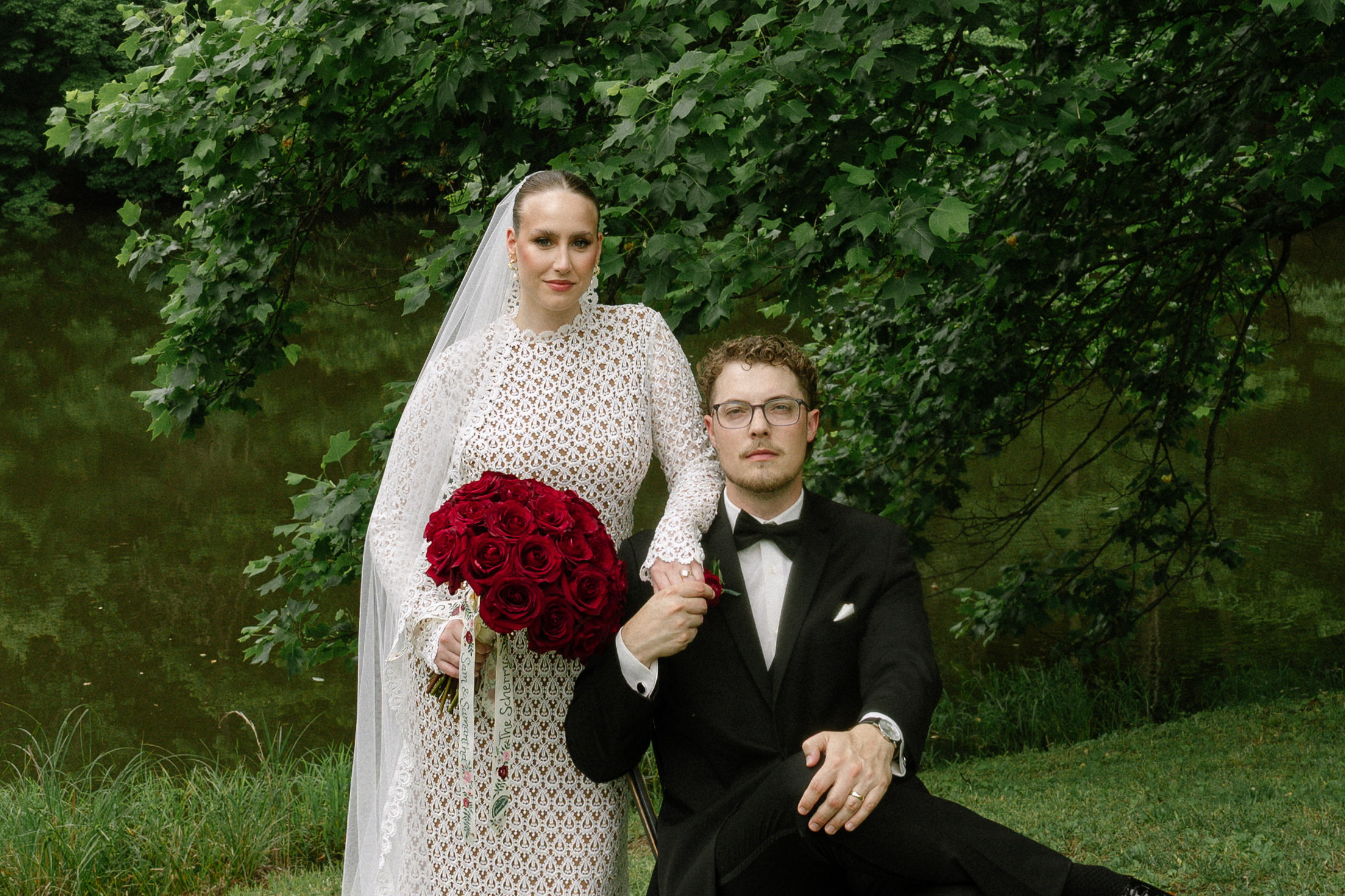 wedding couple portrait in Bloomington